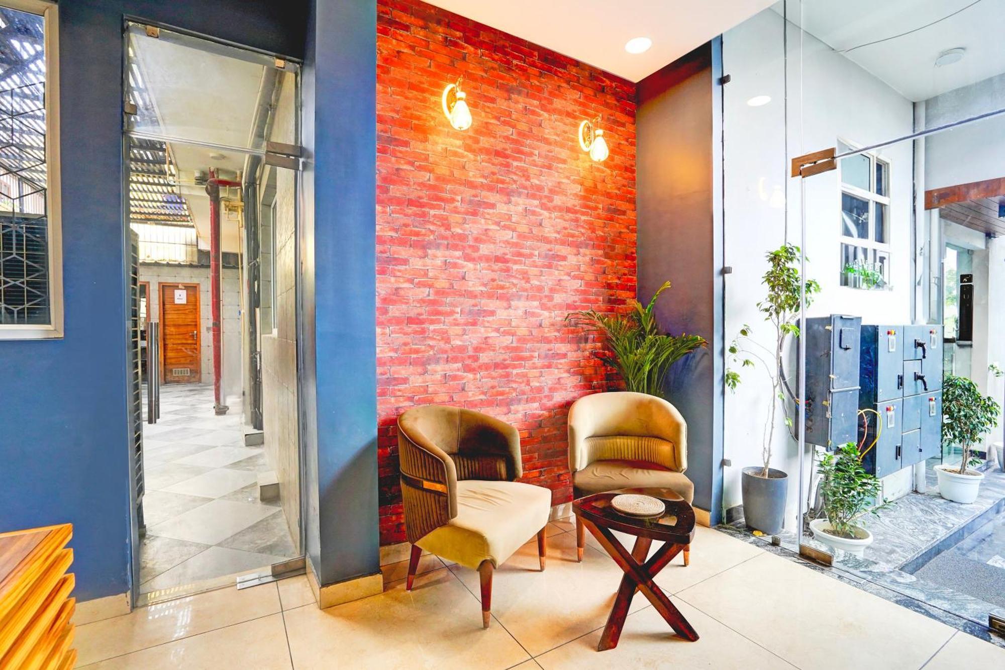 Aerotech Plaza Hotel